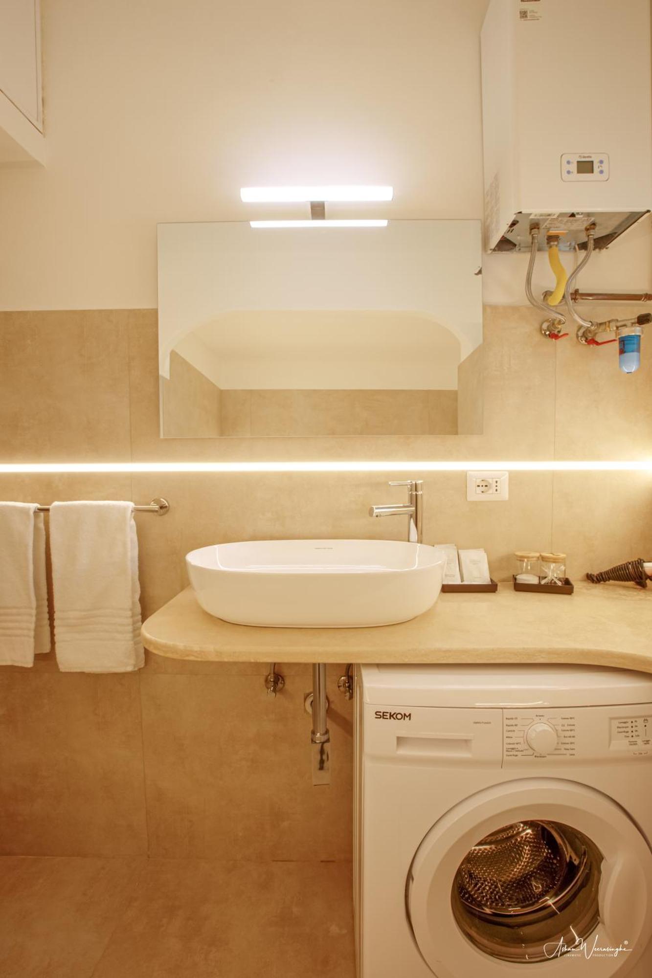 Magikrooms Colonna Рим Экстерьер фото